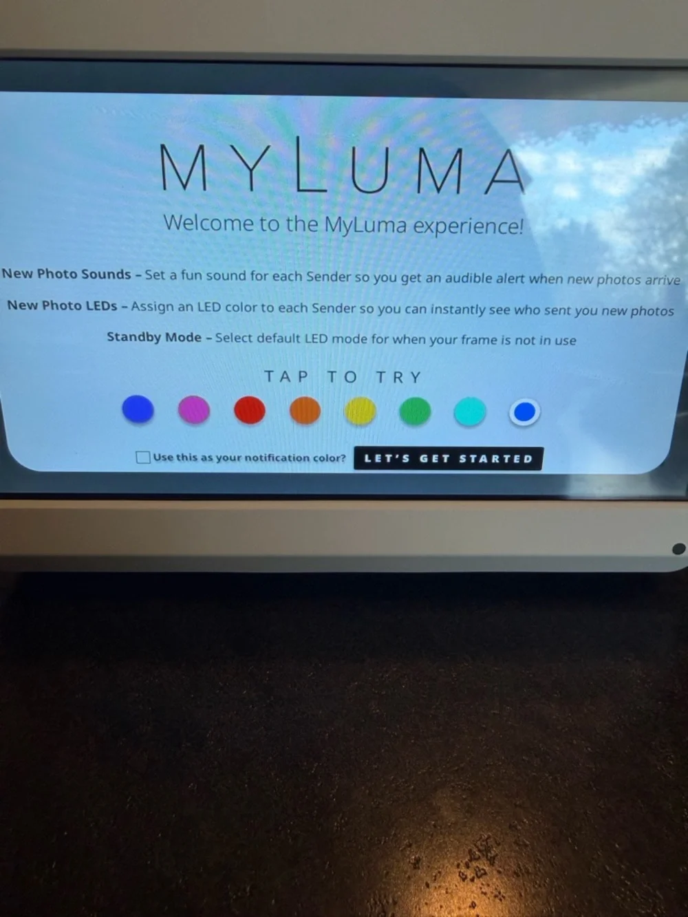 MyLuma digital photo frame in white